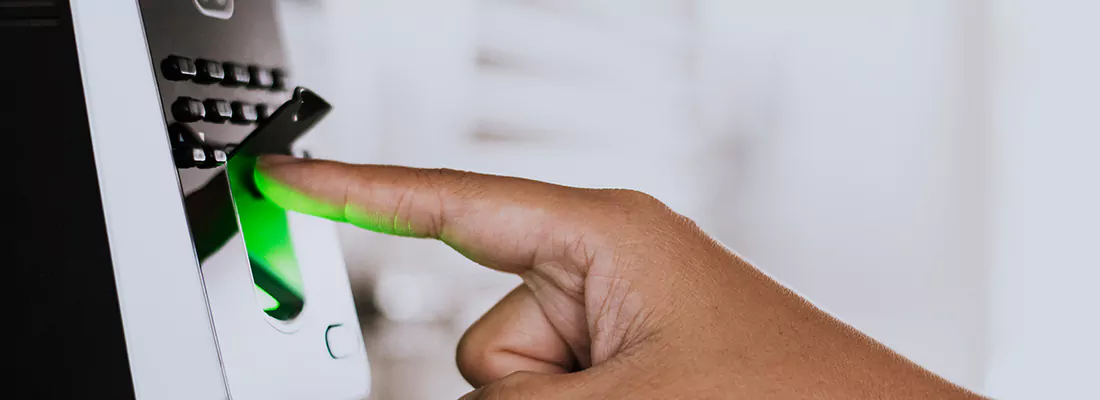 Smart Gate Locks with Remote Access Features in Aventura, FL